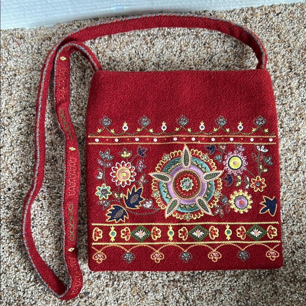 MFA of Boston (Museum of Fine Arts) embroidered crossbody bag, red.